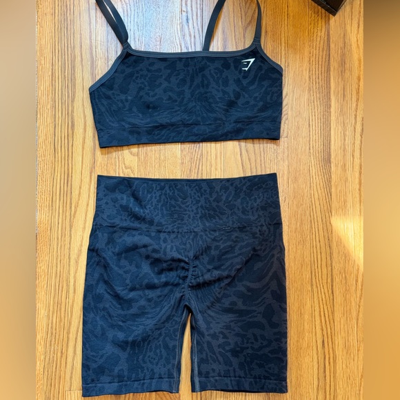 Gymshark brand new matching set. Sold out online. Size medium - Picture 1 of 4
